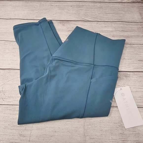NWT Athleta Salutation Stash Pocket ii Capri Women's Size 1X - Picture 1 of 3